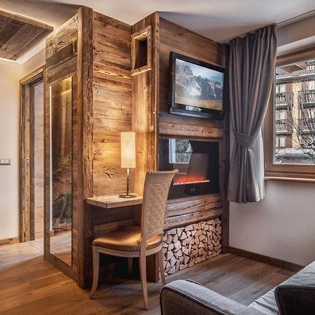 Sporthotel Romantic Plaza Madonna di Campiglio Exterior photo