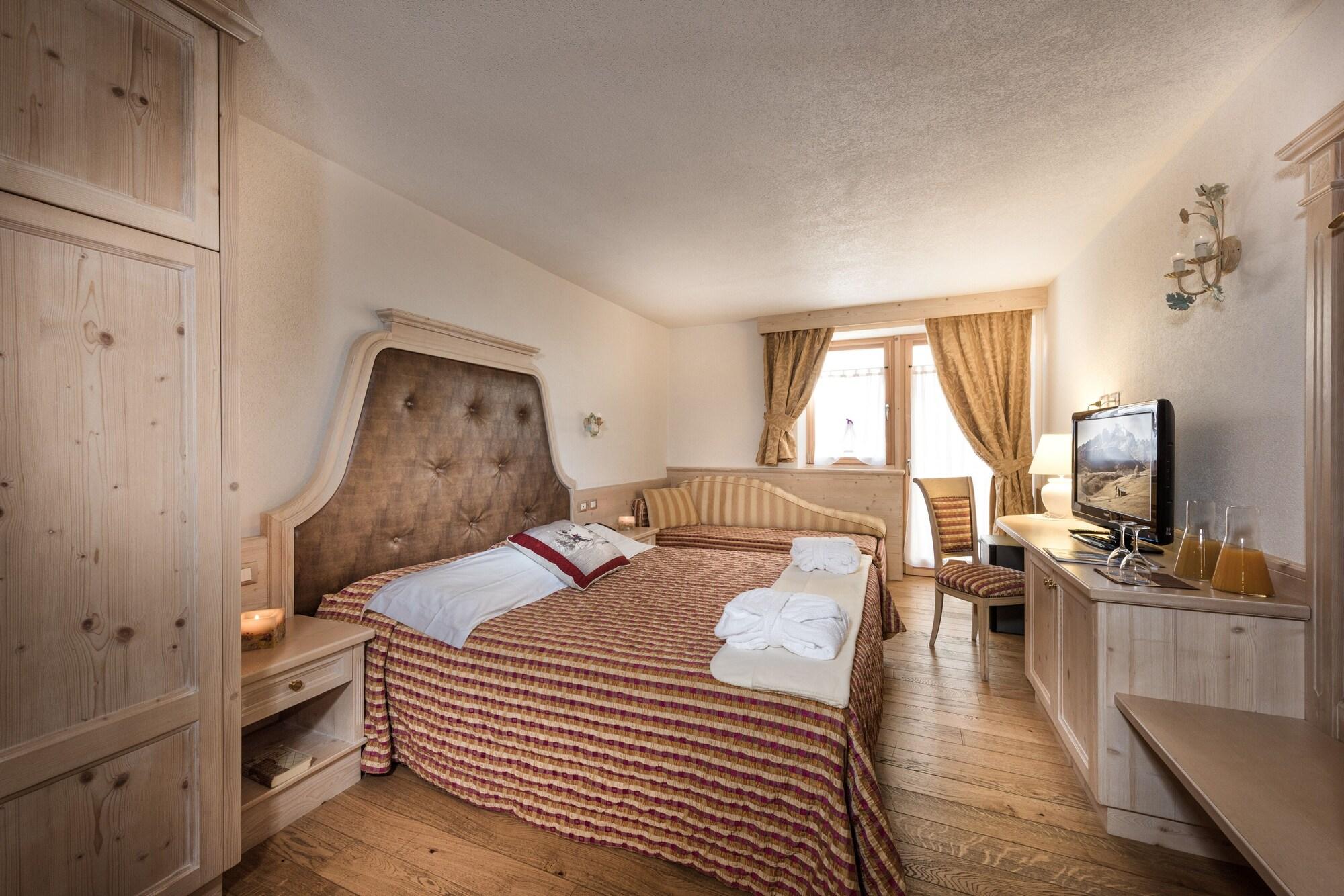 Sporthotel Romantic Plaza Madonna di Campiglio Exterior photo