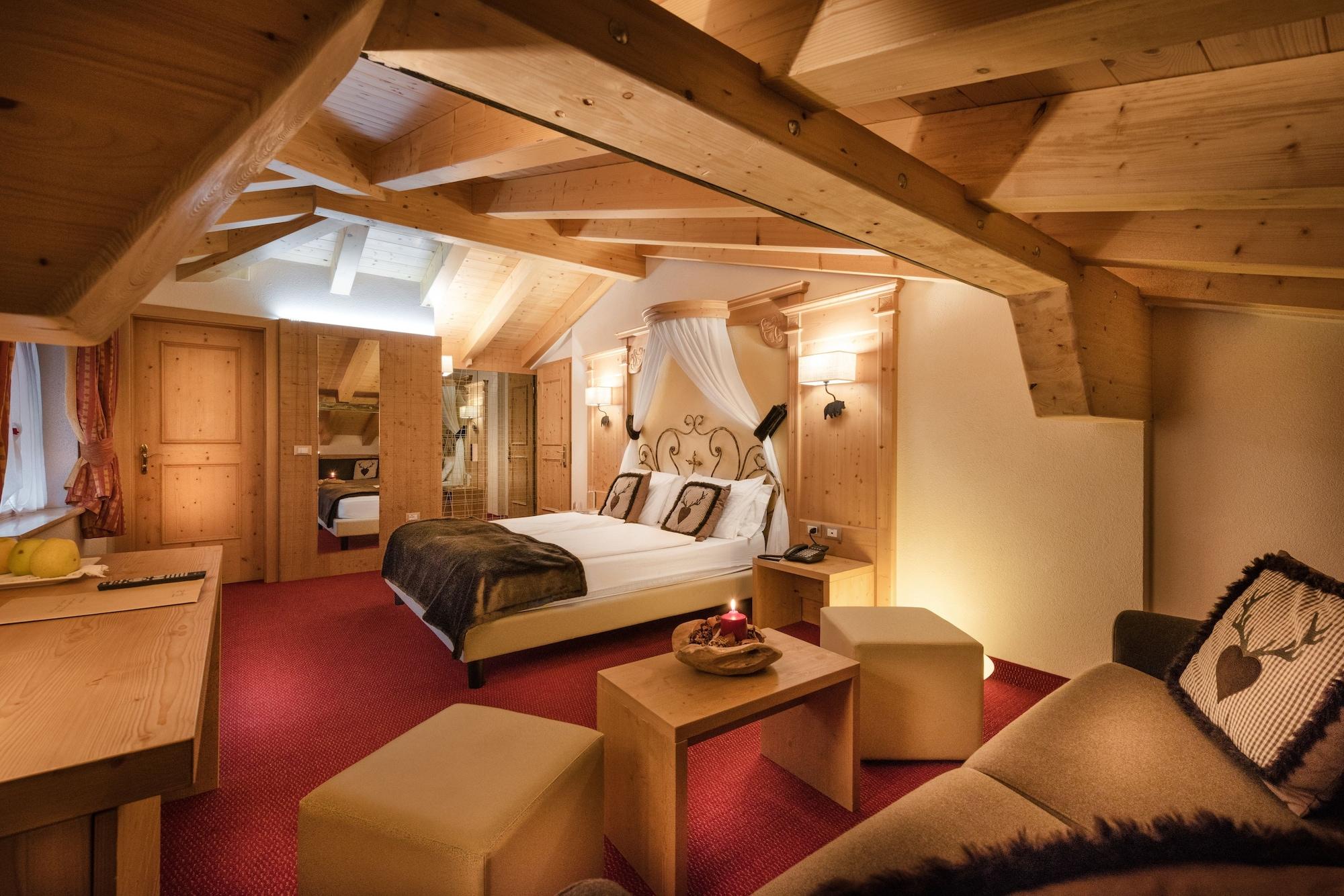 Sporthotel Romantic Plaza Madonna di Campiglio Exterior photo