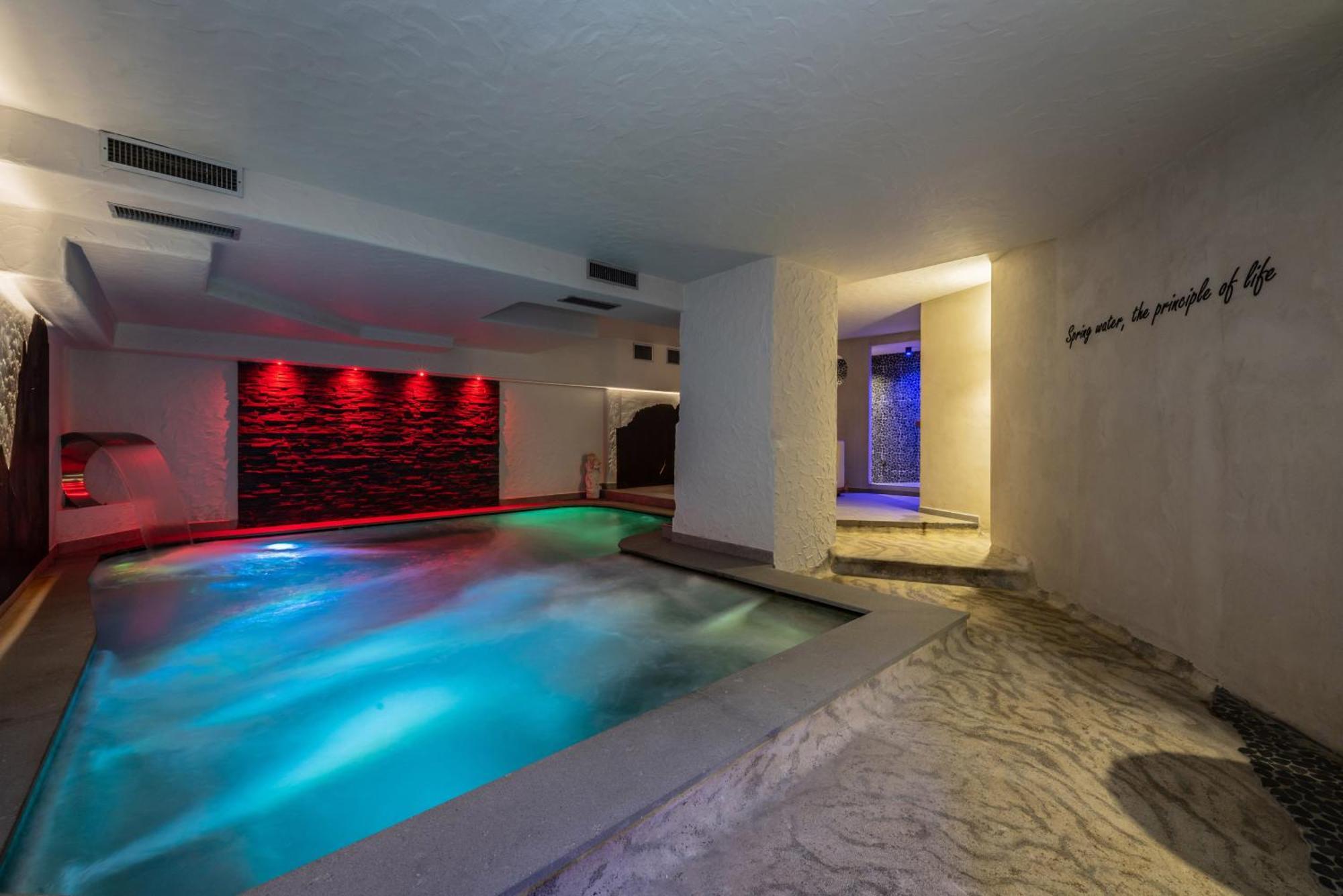 Sporthotel Romantic Plaza Madonna di Campiglio Exterior photo