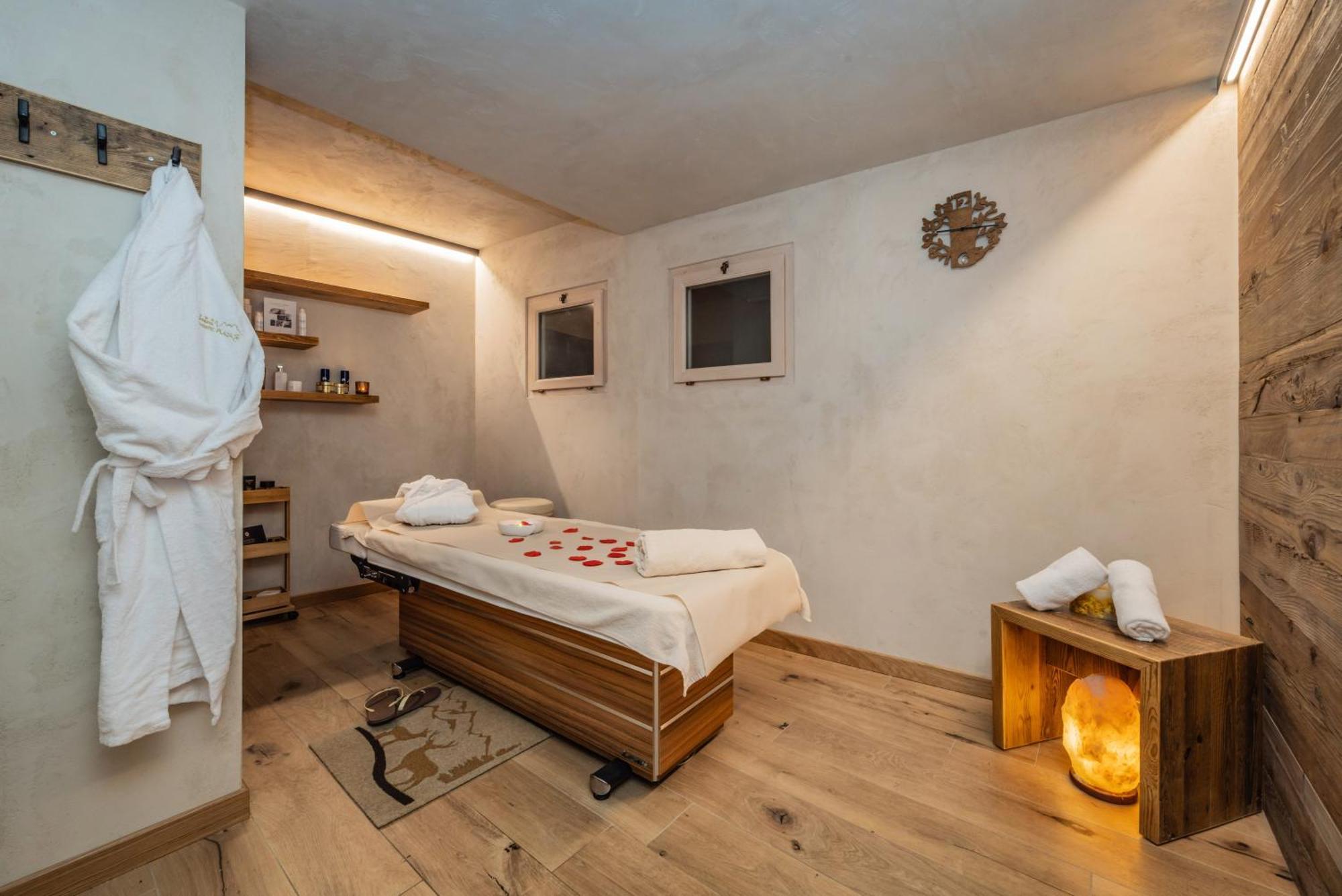 Sporthotel Romantic Plaza Madonna di Campiglio Exterior photo
