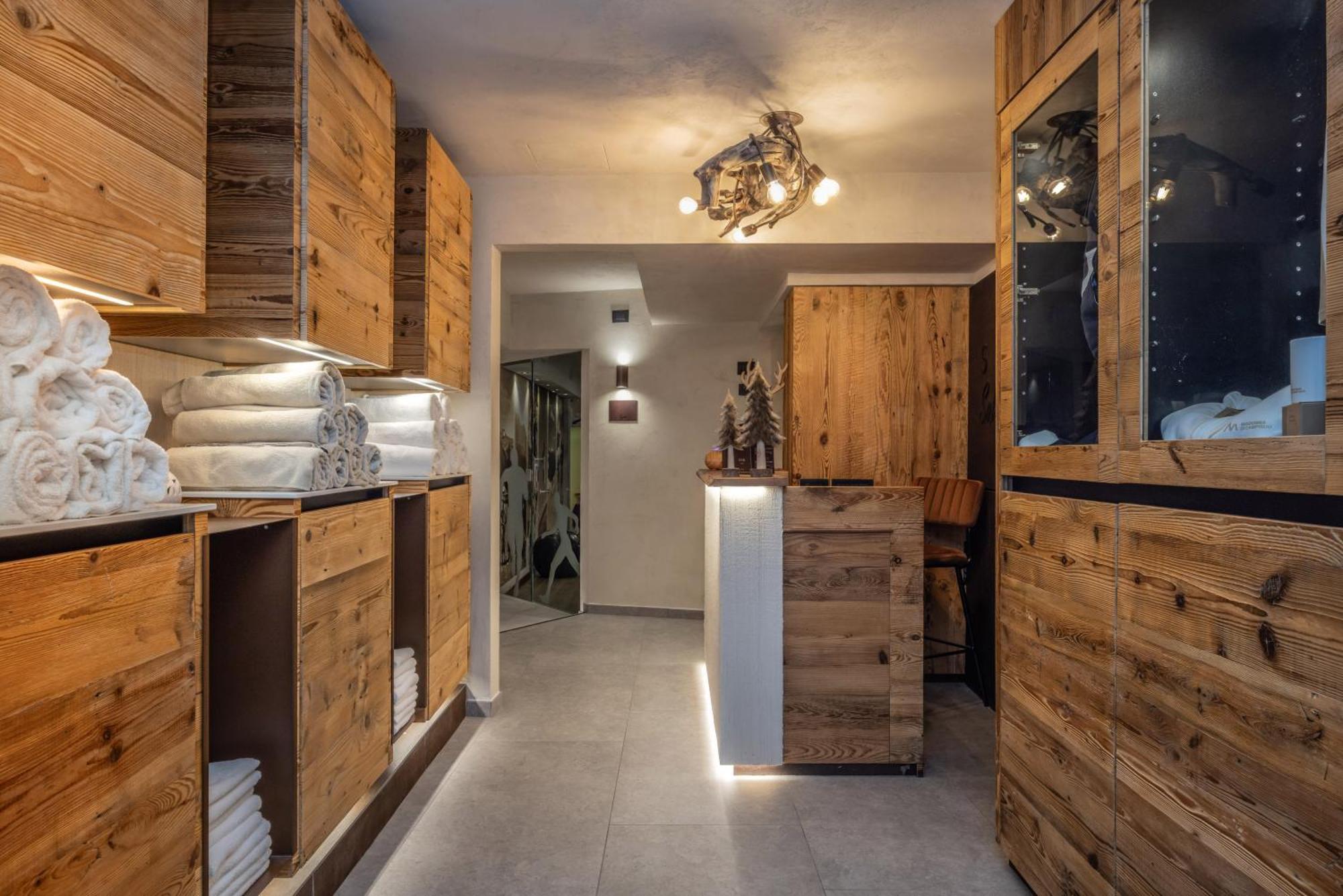 Sporthotel Romantic Plaza Madonna di Campiglio Exterior photo