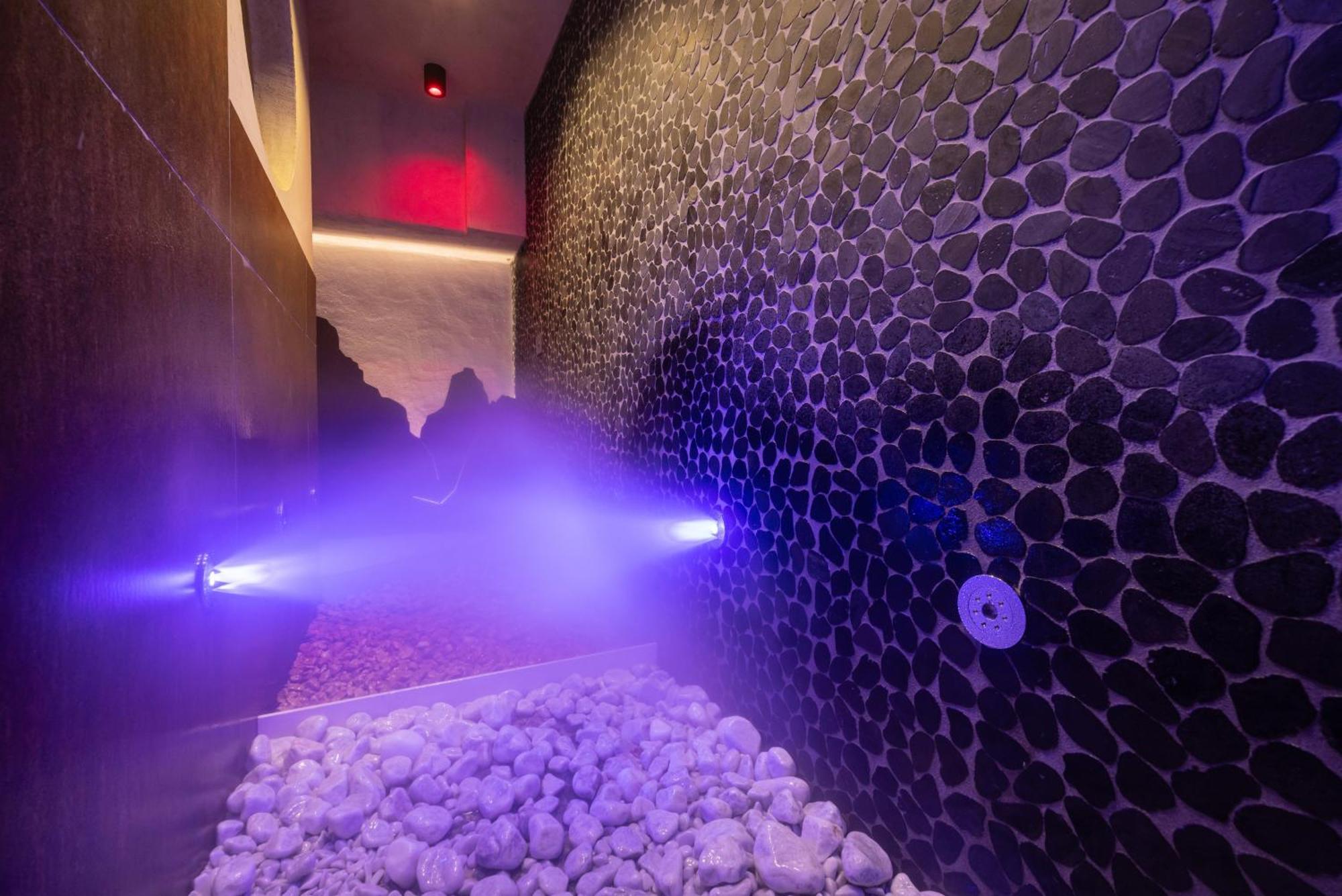 Sporthotel Romantic Plaza Madonna di Campiglio Exterior photo
